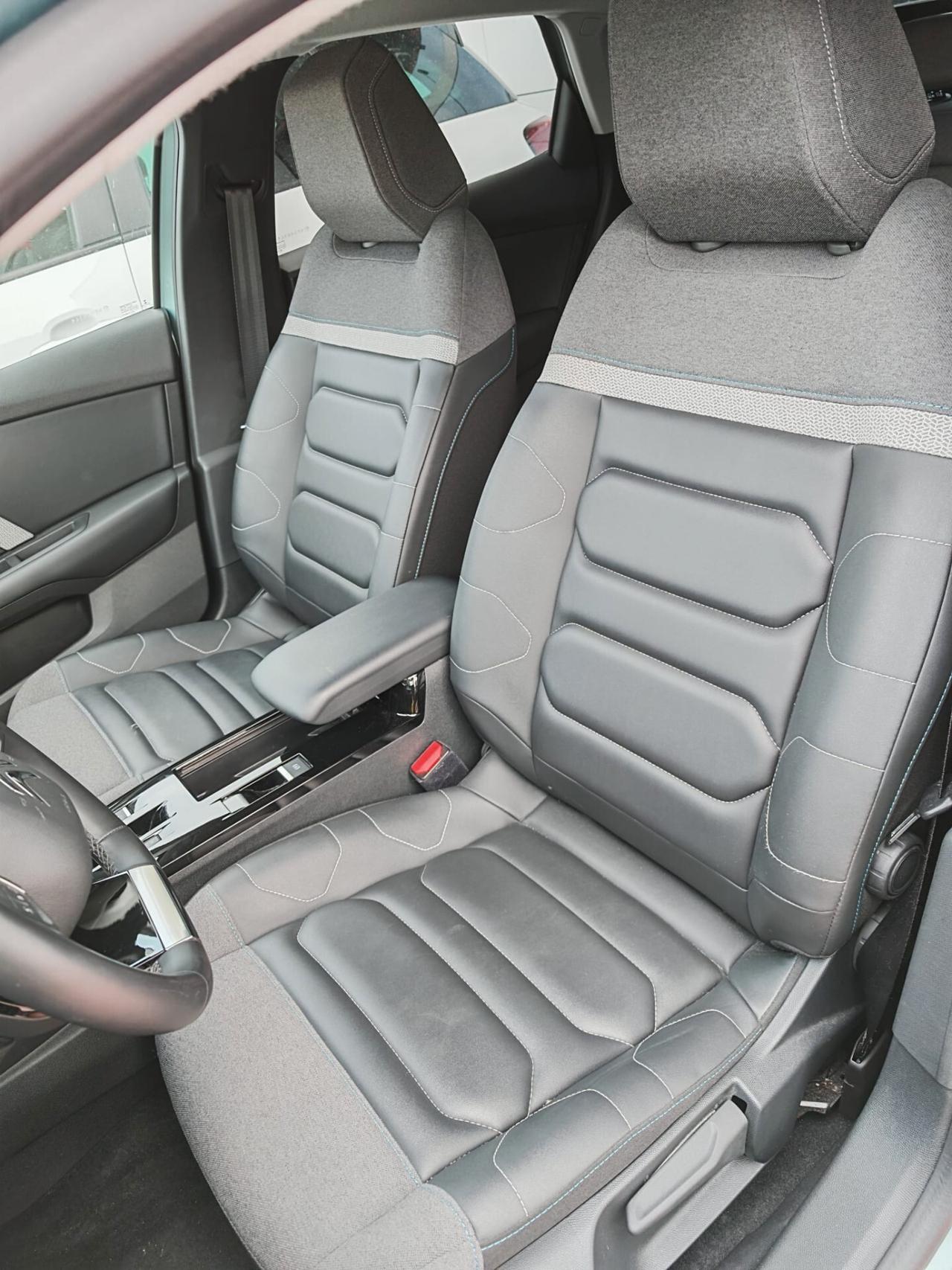 Citroen C4 PureTech 130 S&S EAT8 Shine
