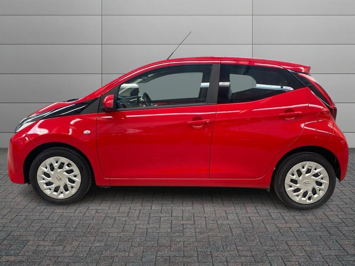TOYOTA Aygo 2ª serie - Aygo Connect 1.0 VVT-i 72 CV 5 porte x-play