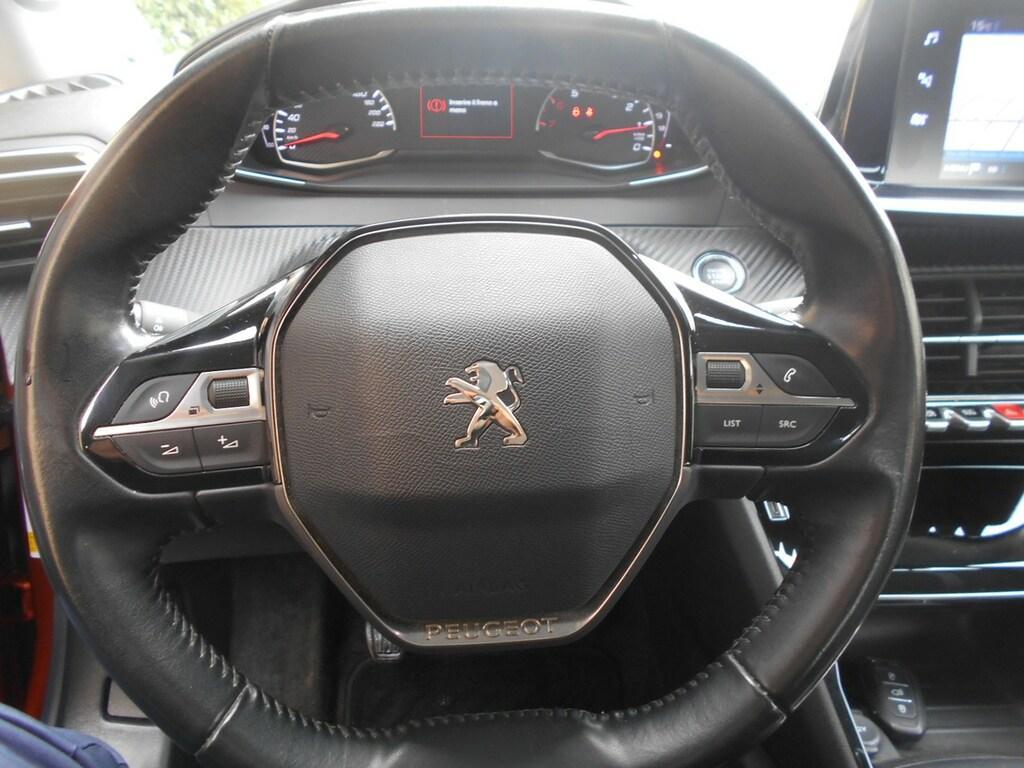 Peugeot 2008 1.5 BlueHDi Allure Navi Pack