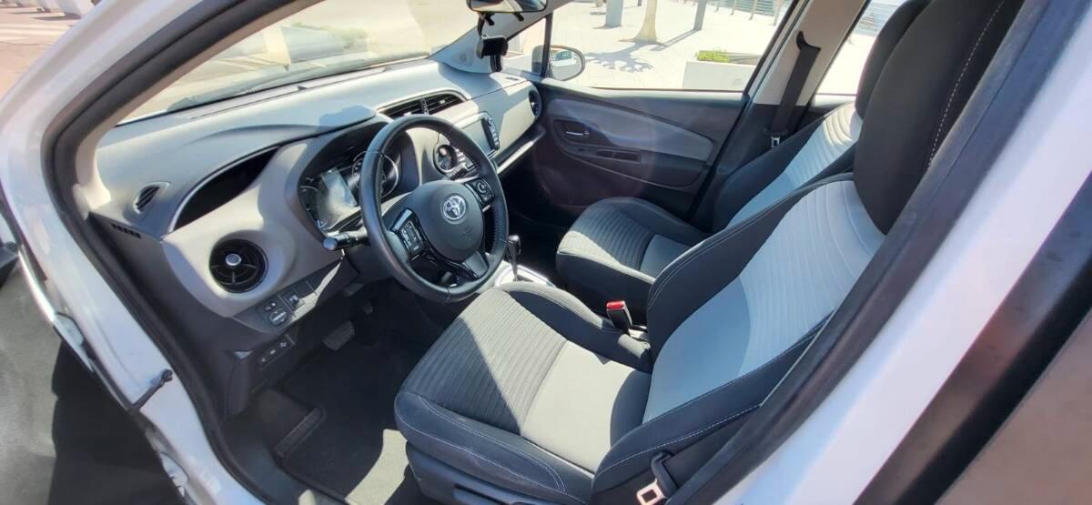 Toyota Yaris 1.5h Business