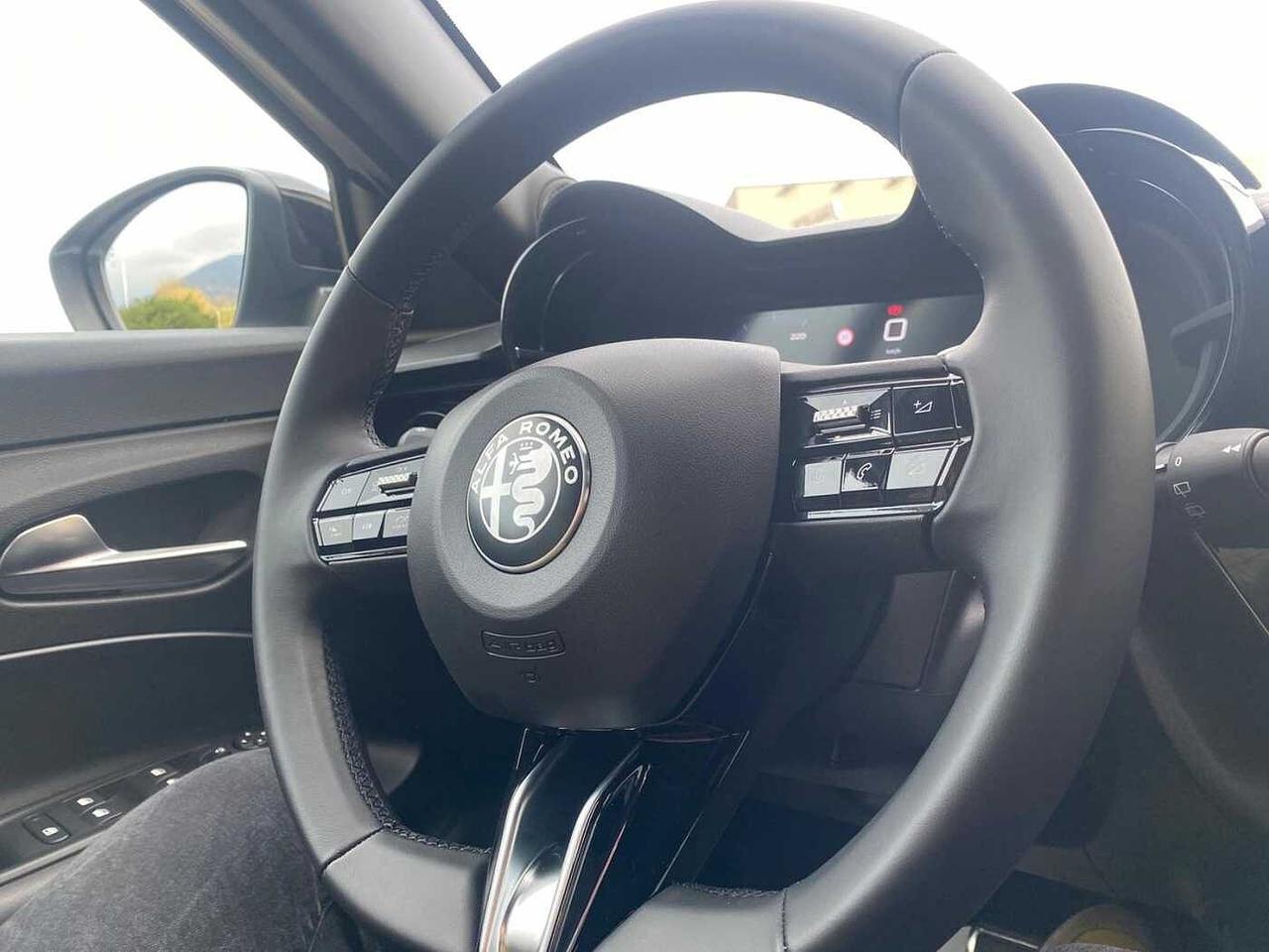 Alfa Romeo Junior 1.2 145 CV Hybrid eDCT6 Speciale