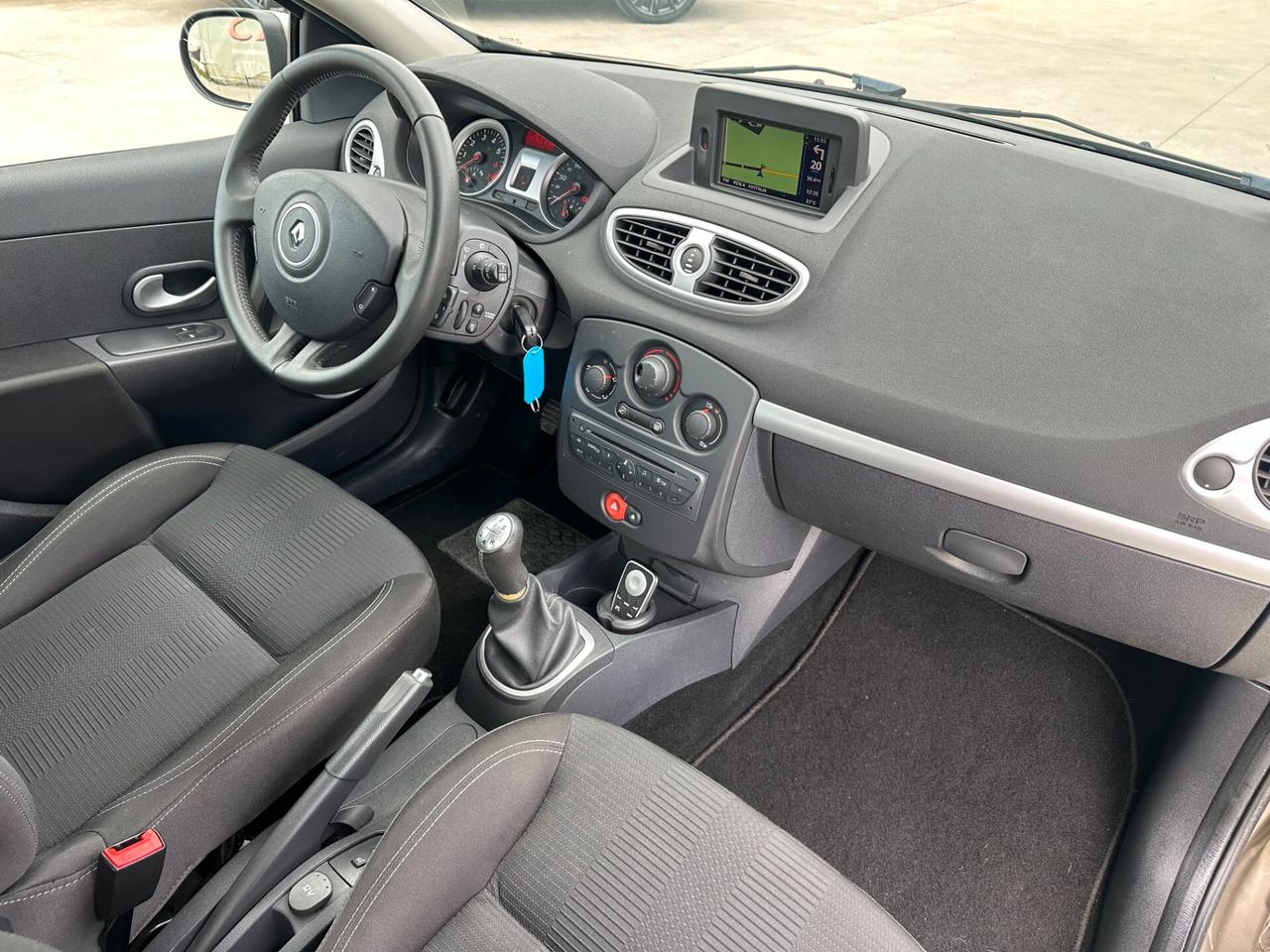 Renault Clio 5P*1.2*16V*LUXE*NAVI*CRUISE*SOLO 38.000KM*