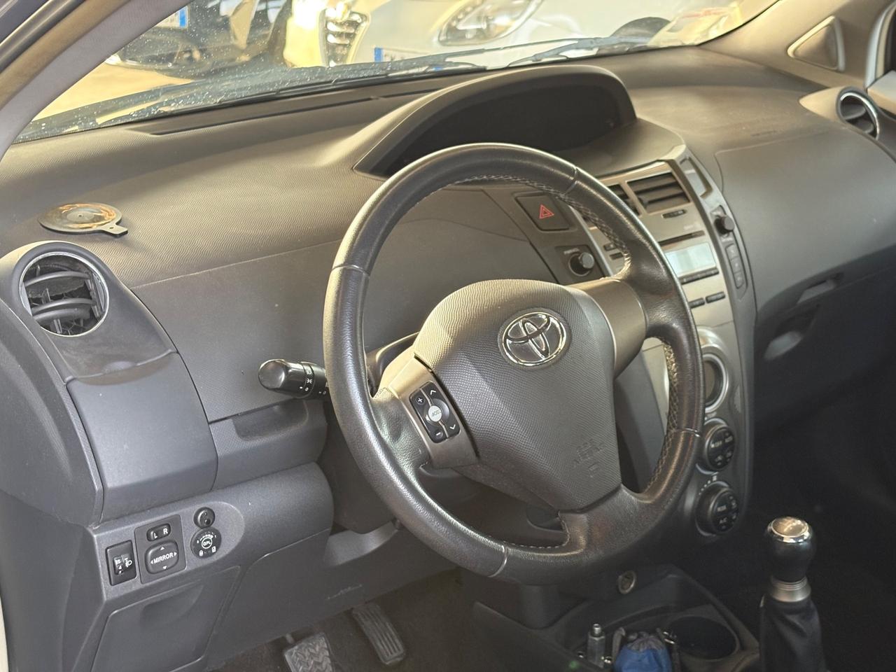 Toyota Yaris 1.0 5 porte Sol GPL