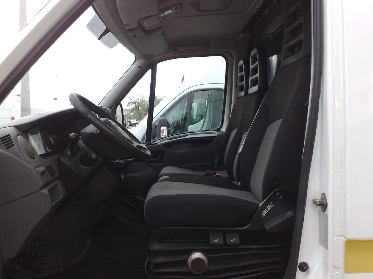 Iveco Daily 35c14 3000cc GRANVOLUME - 2011