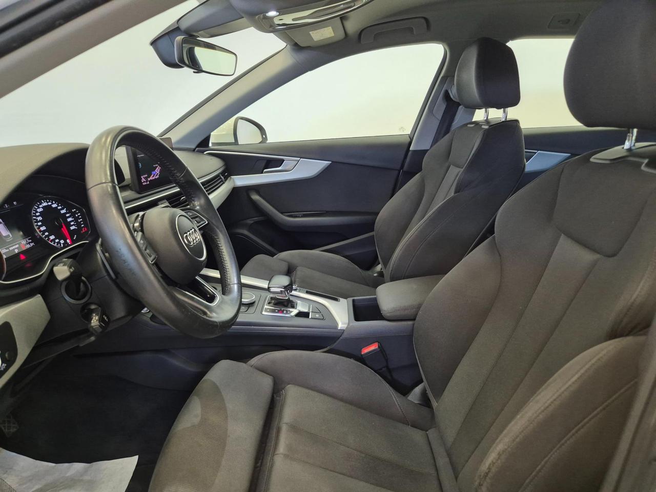 Audi A4 Avant 30 2.0 tdi Business 122cv s-tronic - NEOPATENTATI - Cruise/Lim - Sens. Park.