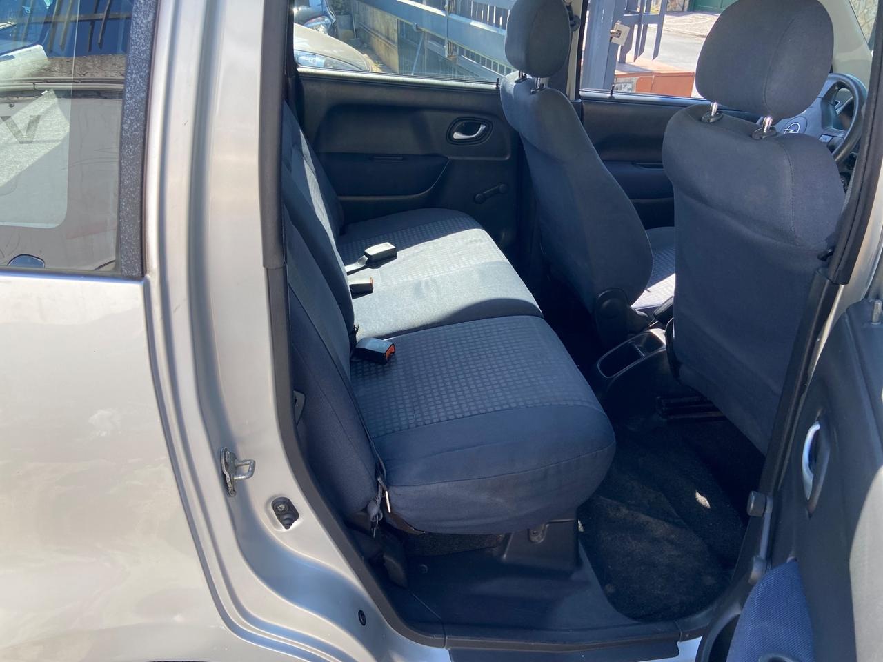 Opel Agila 1.2 16V Edition
