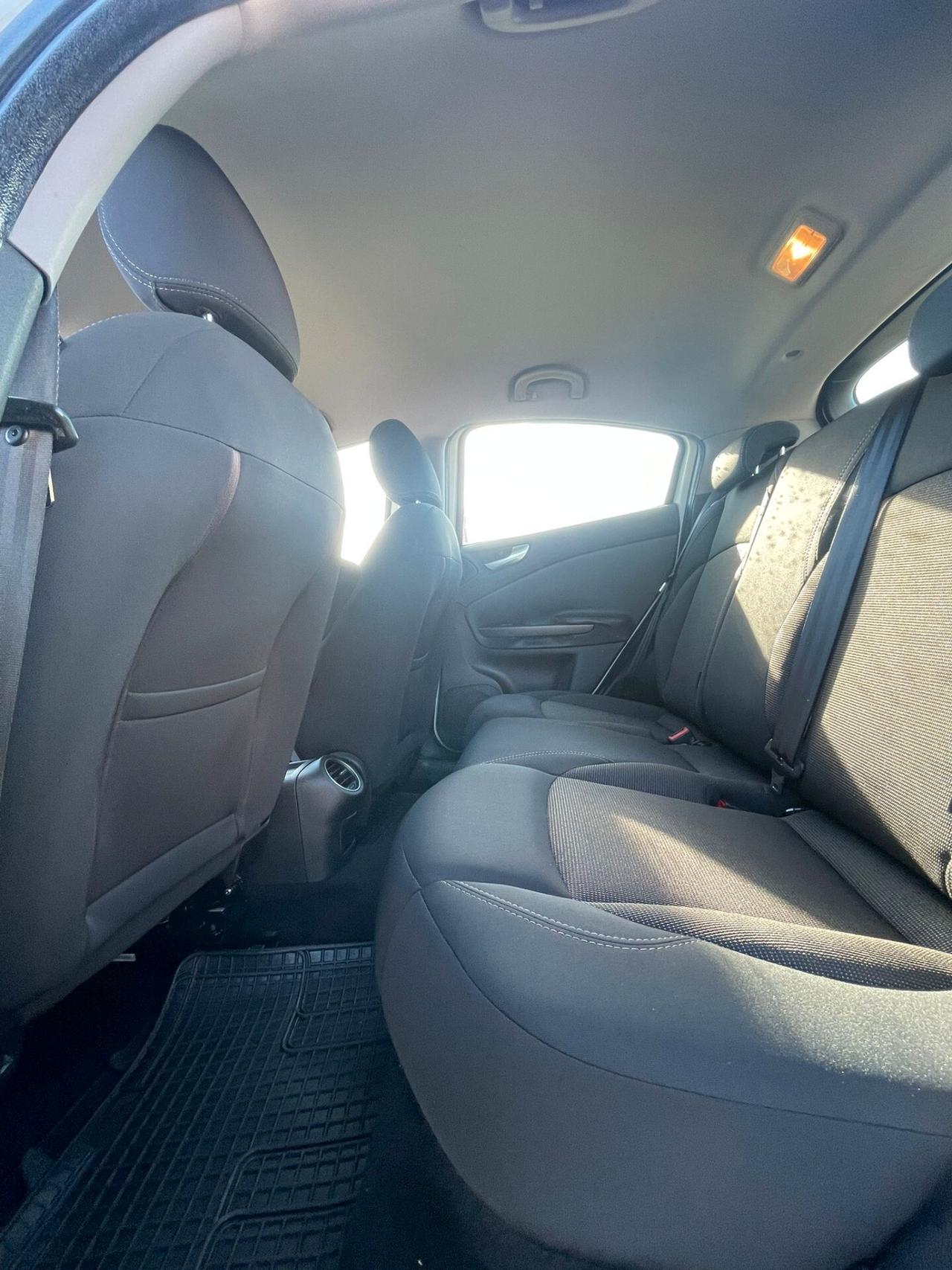 Alfa Romeo Giulietta 1.6 JTDm-2 120 CV Distinctive