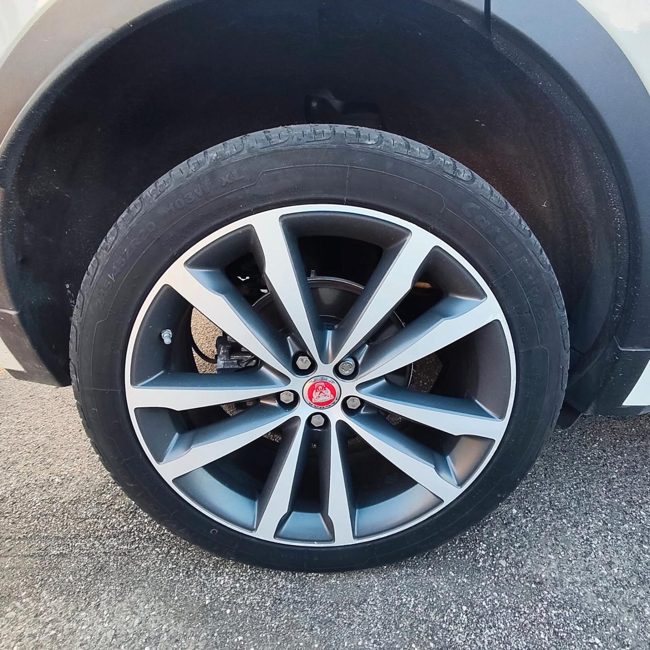 Jaguar E-Pace 2.0D 150 CV AWD aut. R-Dynamic SE