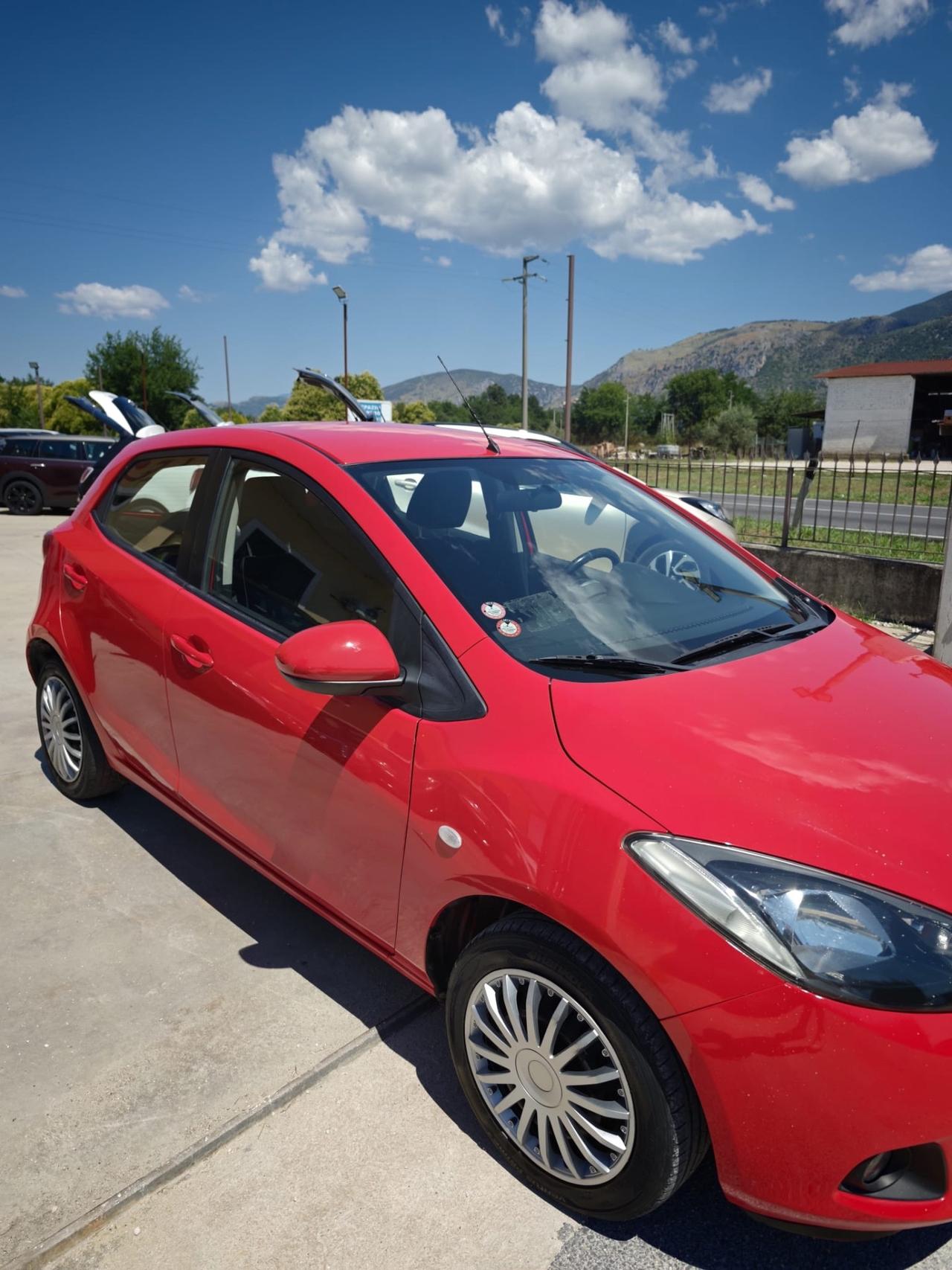 Mazda 2 Mazda2 1.4 TD 68CV 5p. Fun pronta all uso