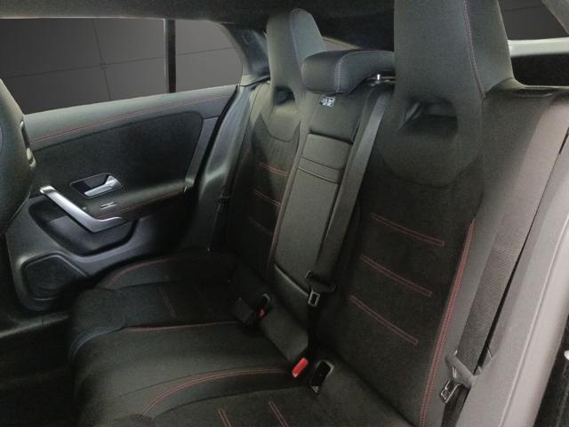MERCEDES-BENZ CLA 180 Shooting Brake AMG Line Advanced Plus