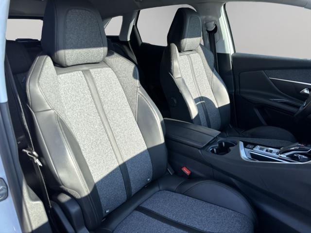 PEUGEOT 3008 BlueHDi 120 S&S EAT6 Allure