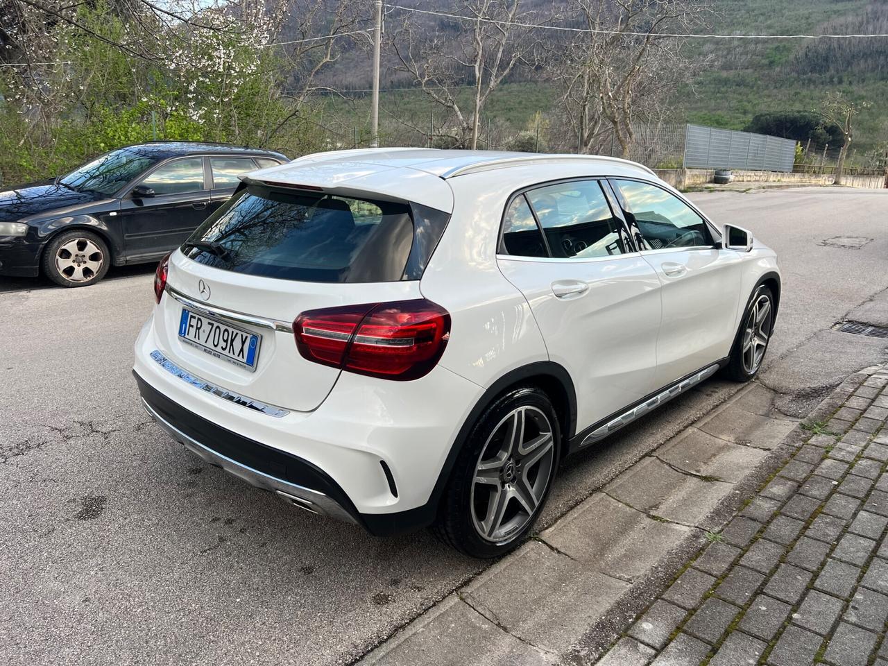 Mercedes GLA 200d automatica Amg Premium 2018