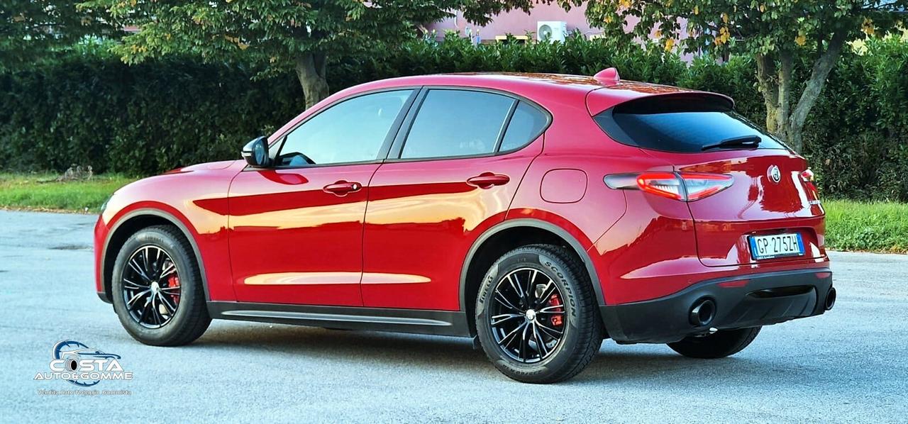 Alfa Romeo Stelvio 2.2 Turbodiesel 160 CV AT8 RWD Super