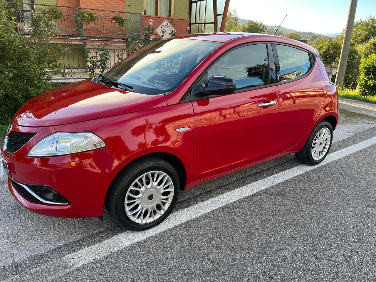 Lancia Ypsilon 1.2 BENZINA 69CV 5 porte Gold