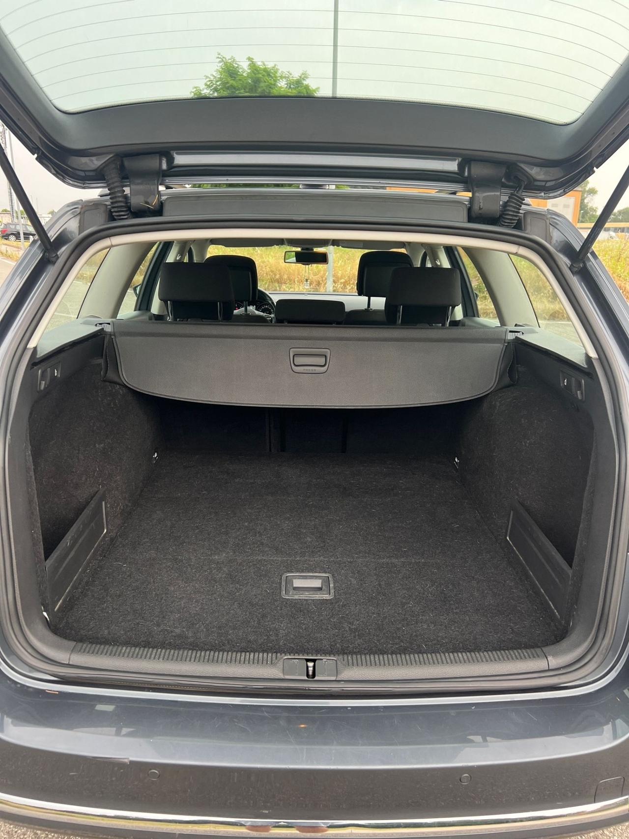 Volkswagen Passat Var. 2.0 TDI DSG High. BM.Tech.