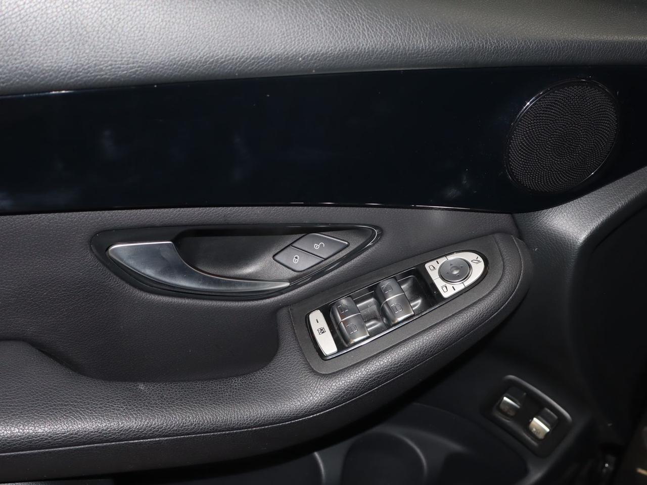 Mercedes-Benz GLC 300 Business Line GLC 300 #11331