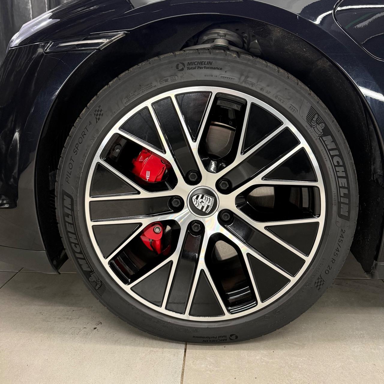 Porsche Taycan 4S