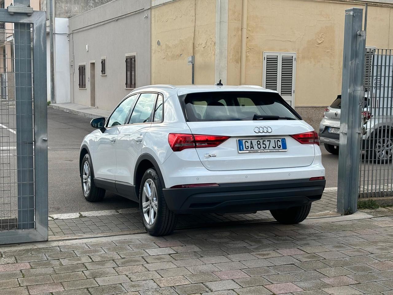 Audi Q3 35 TDI 150cv S tronic Business - 2020