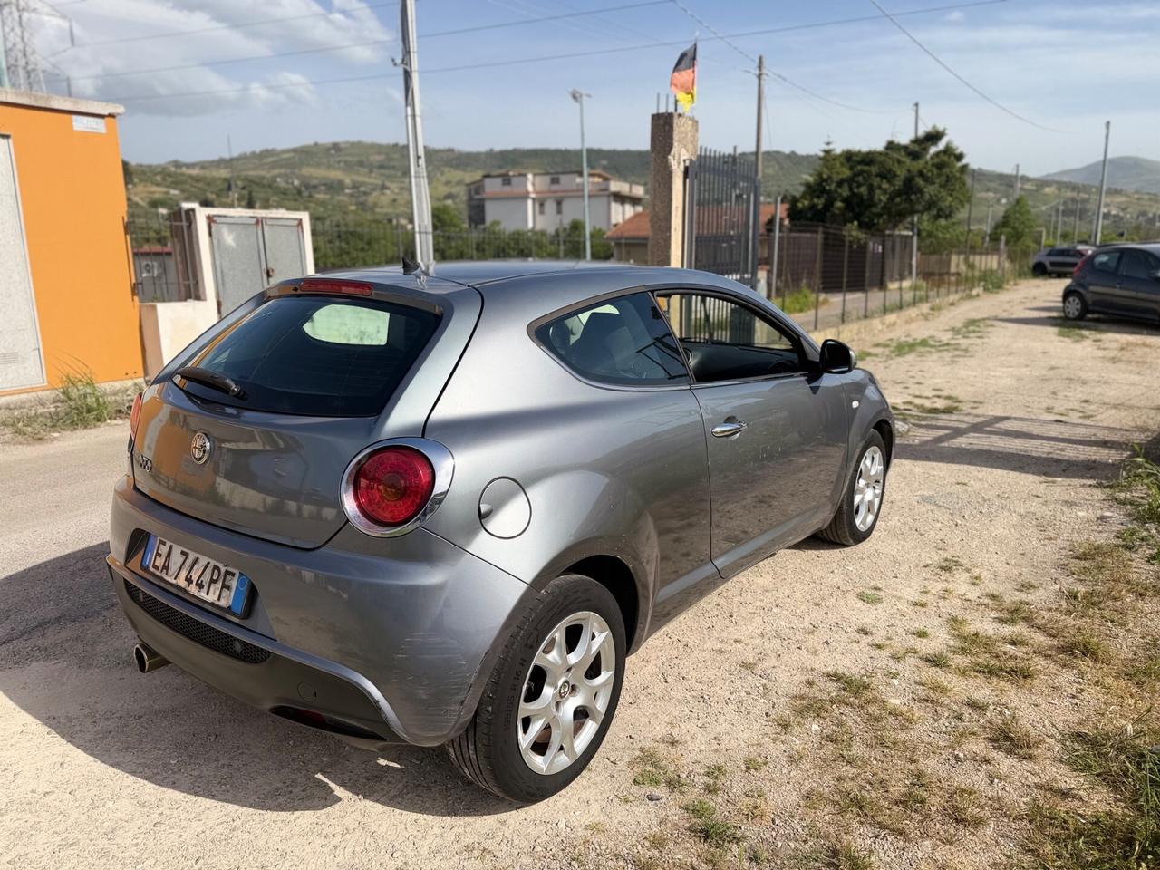 Alfa Romeo MiTo 1.6 JTDm 16V Distinctive Sport Pack