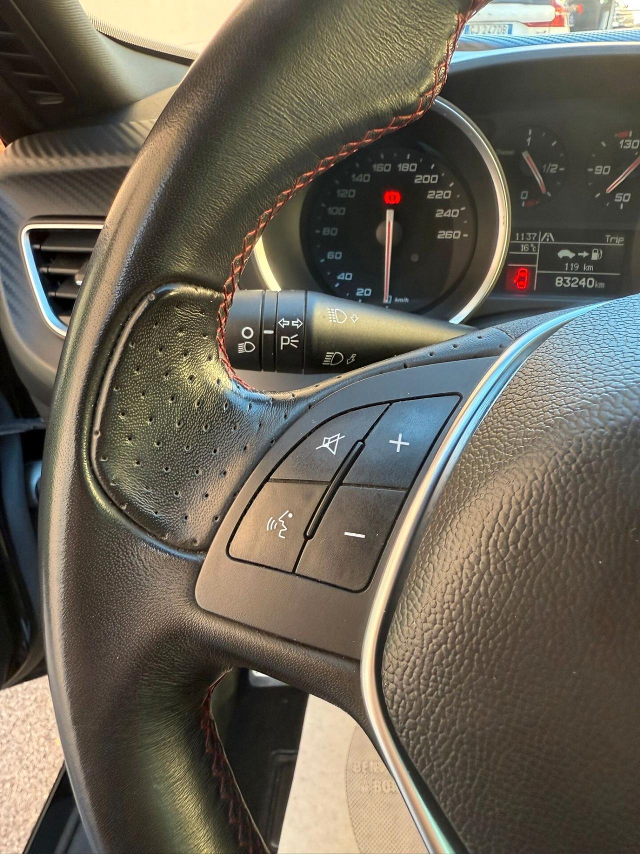 Alfa Romeo Giulietta 1.6 JTDm 120 CV veloce Carbon Look