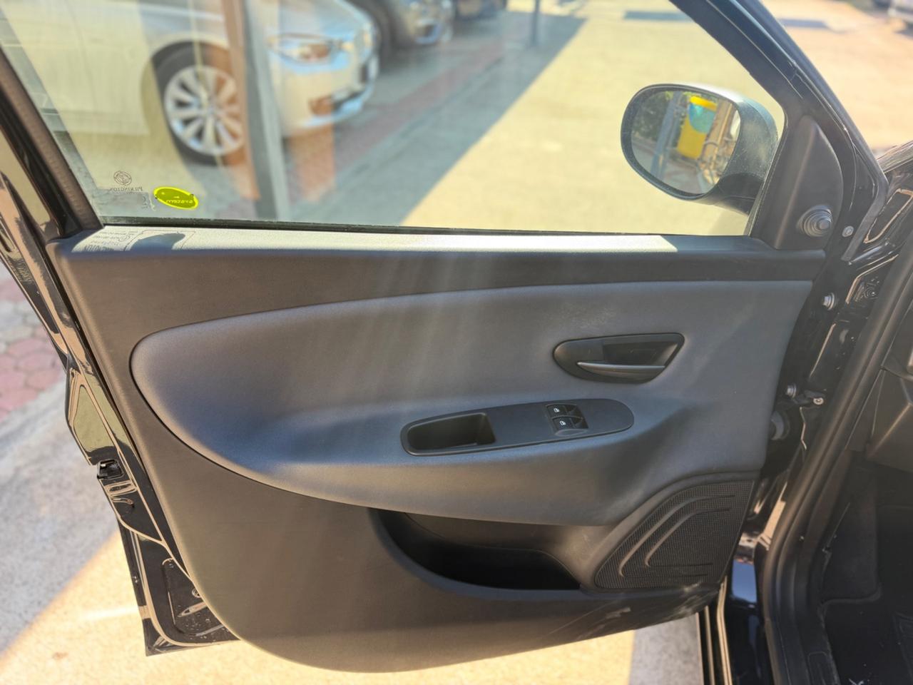 Lancia Ypsilon 1.2 69 CV 5 porte GPL Km Certificati