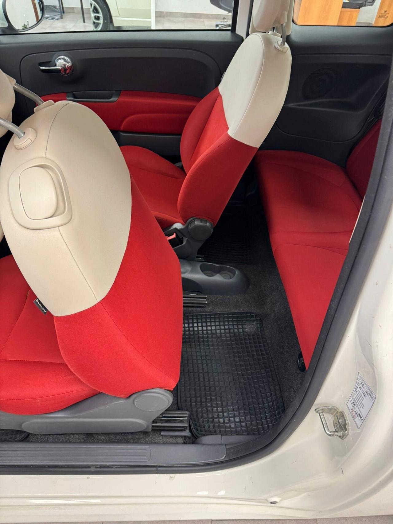 FIAT 500 LOUNGE 1.2 BENZINA 2011