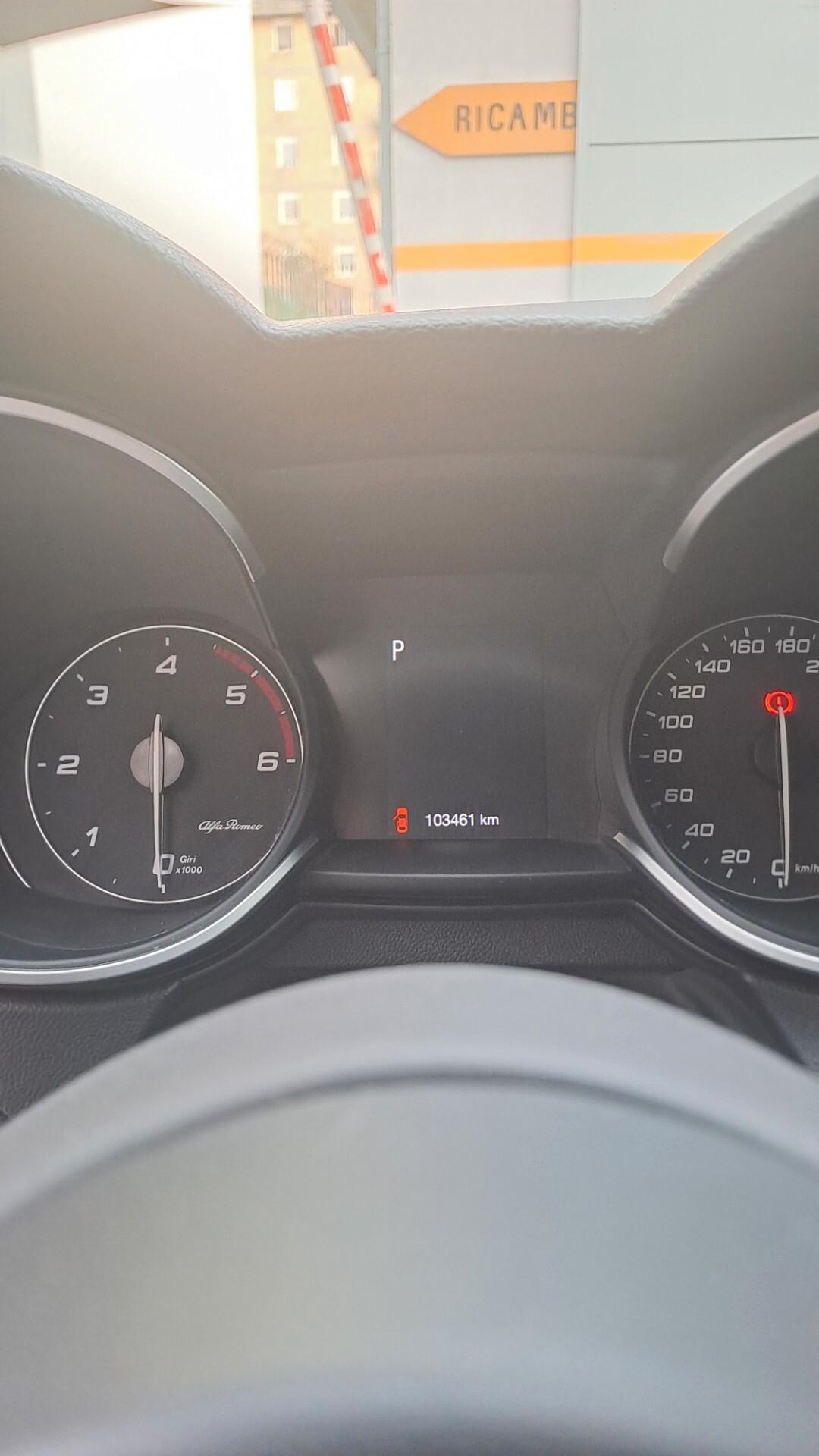 Alfa Romeo Stelvio 2.2 Turbodiesel 160 CV AT8 RWD