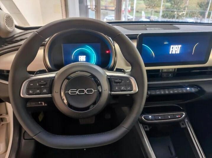 Fiat 600 Hybrid 110 CV DCT MHEV La Prima