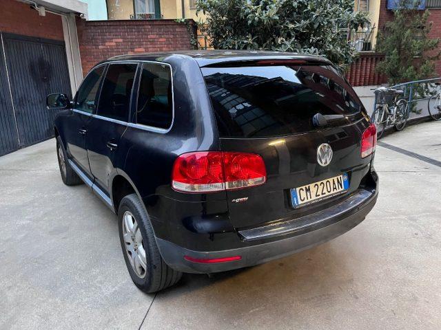 VOLKSWAGEN Touareg 3.2 V6 tiptronic