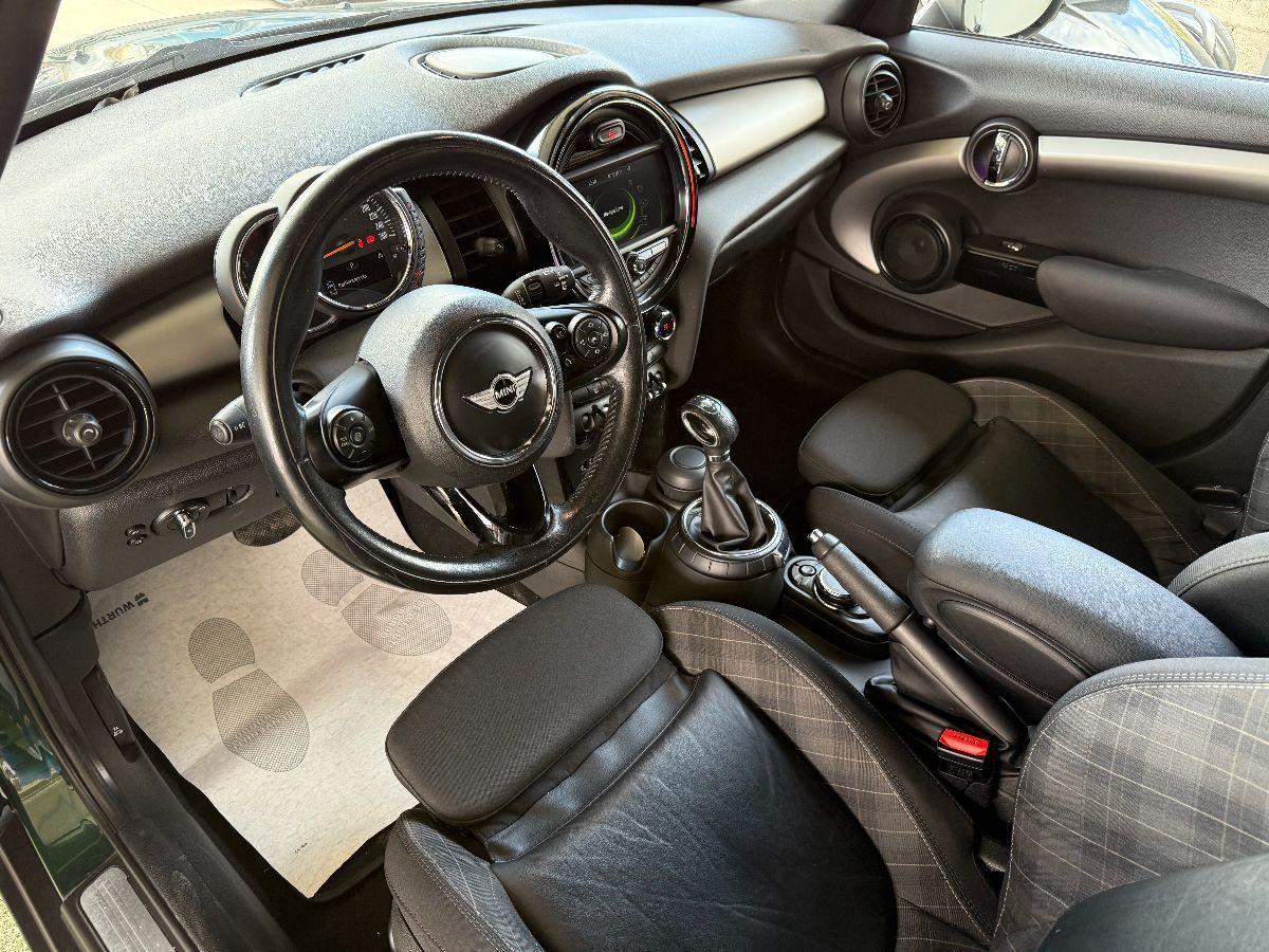 MINI - Mini 1.5 Cooper D 5p auto