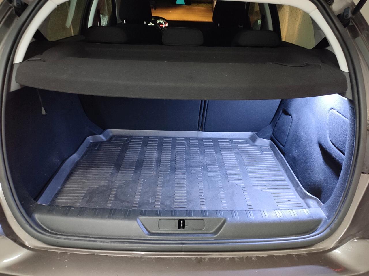 PEUGEOT 308 DEL 2014 TURBO BENZINA EURO6B 8GOMME