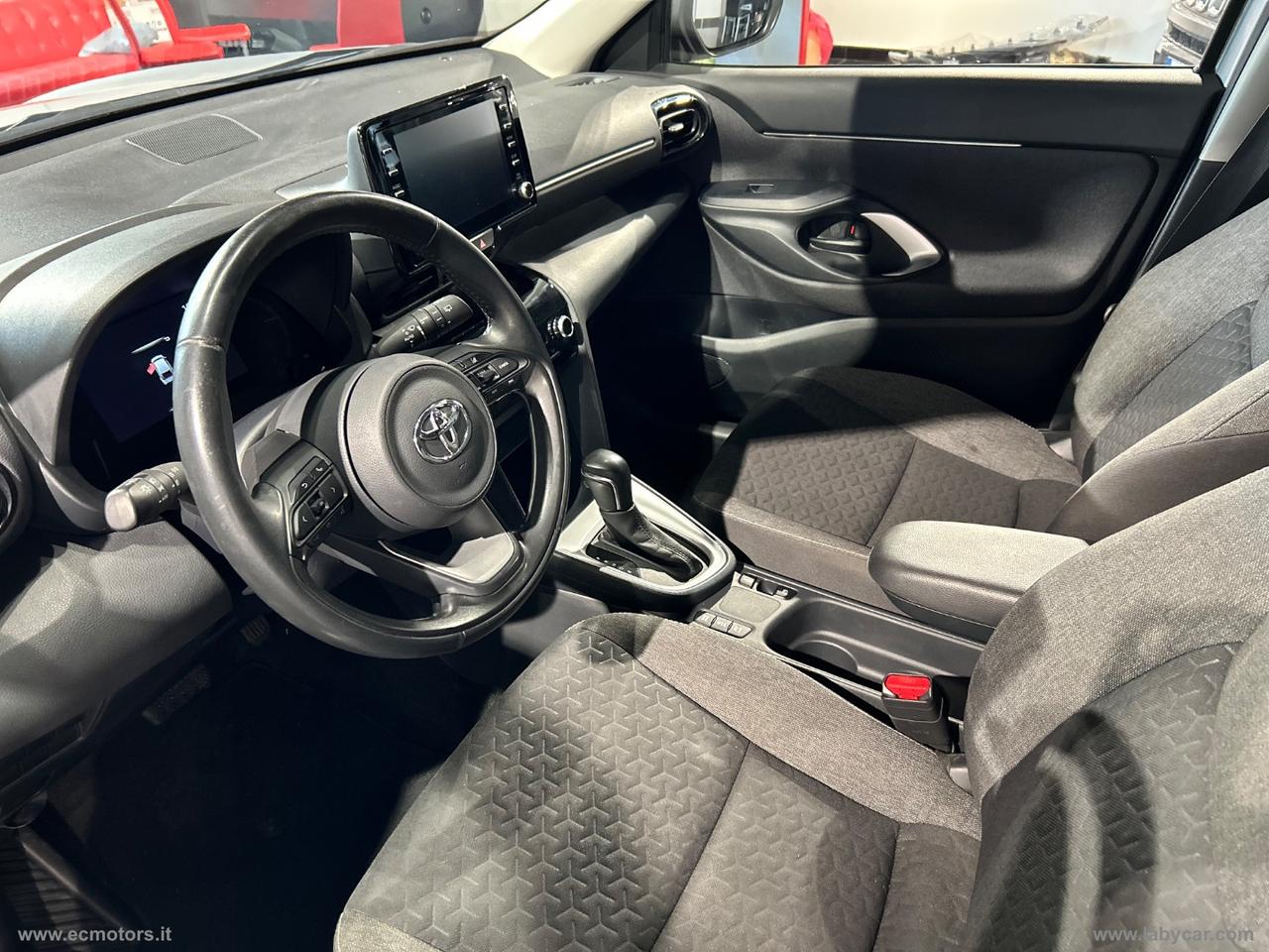 TOYOTA Yaris Cross 1.5 Hybrid 5p. E-CVT Busin.
