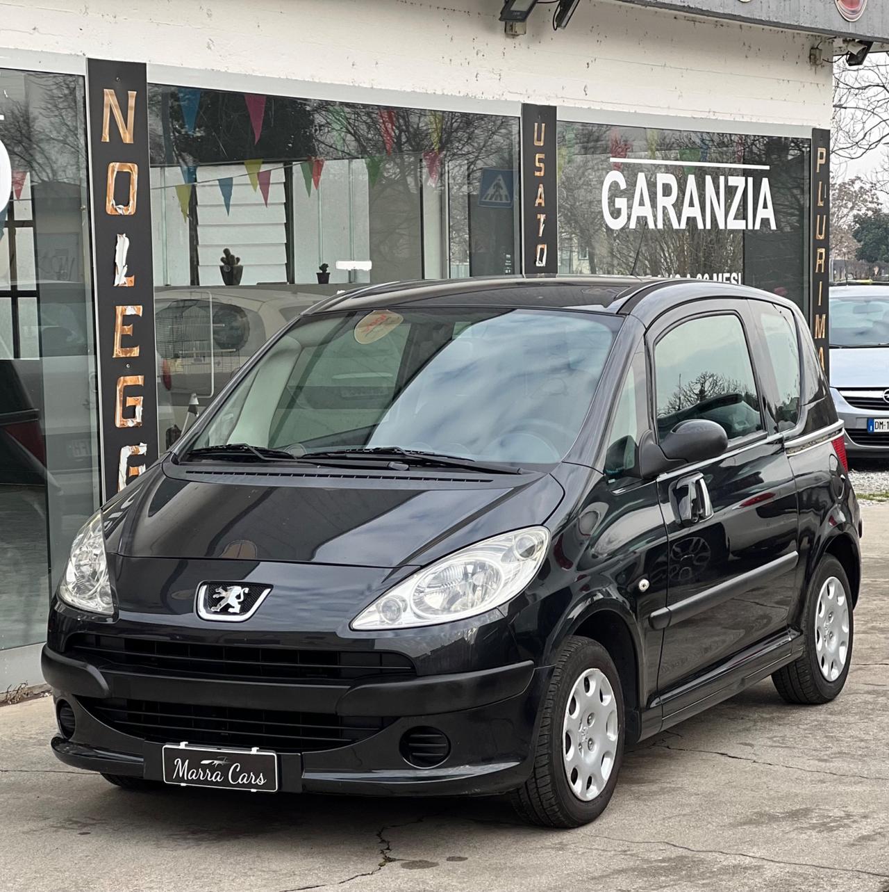 Peugeot 1007 1.4 Happy - benzina - neopatentati