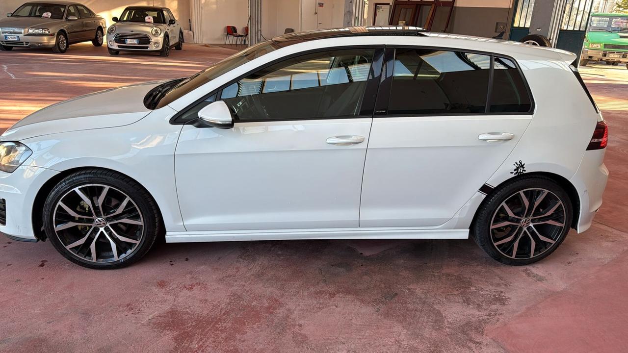Volkswagen Golf 2.0 TDI 5p. 4MOTION Highline BlueMotion Technology