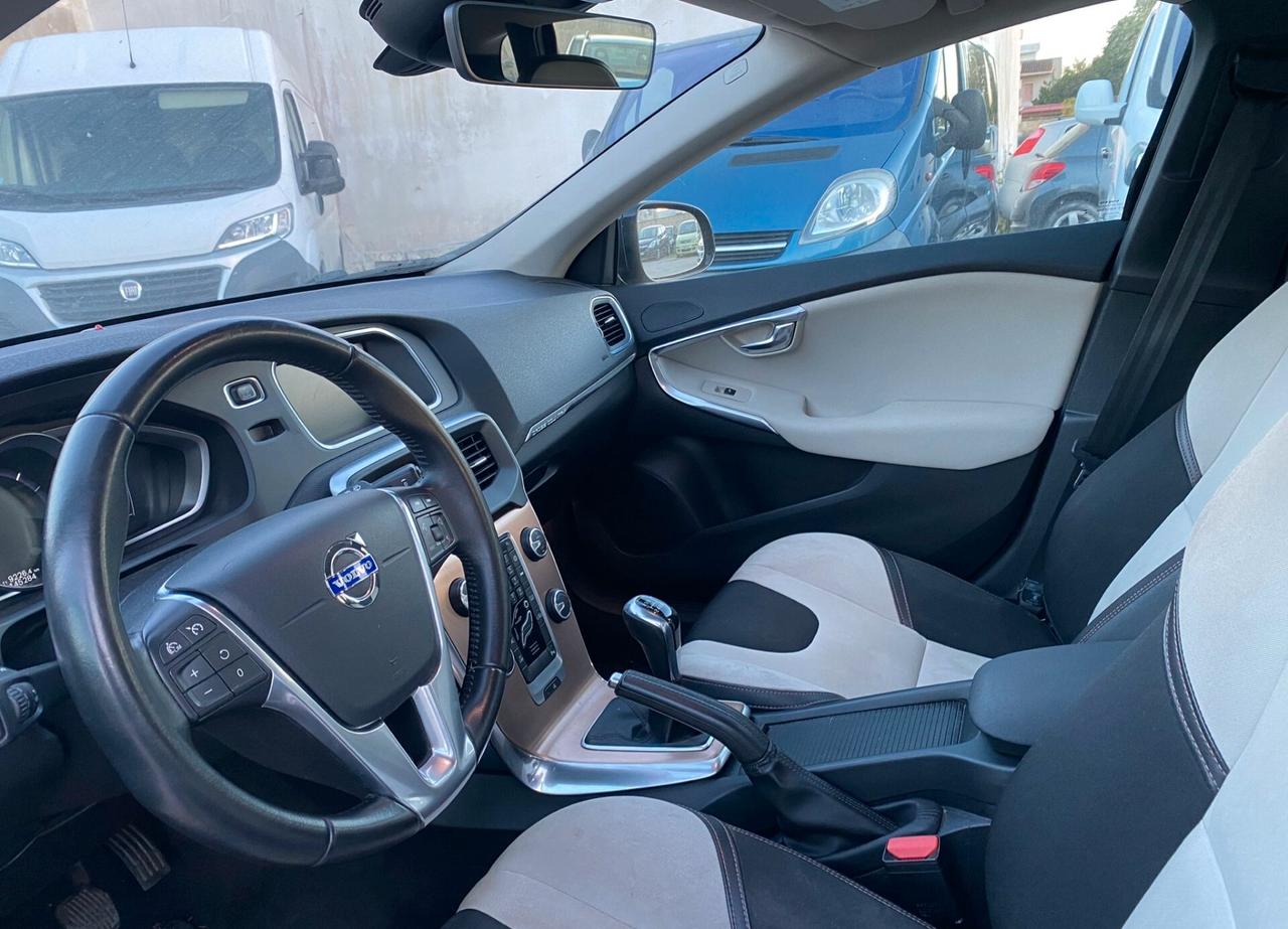 Volvo V40 D4 Momentum