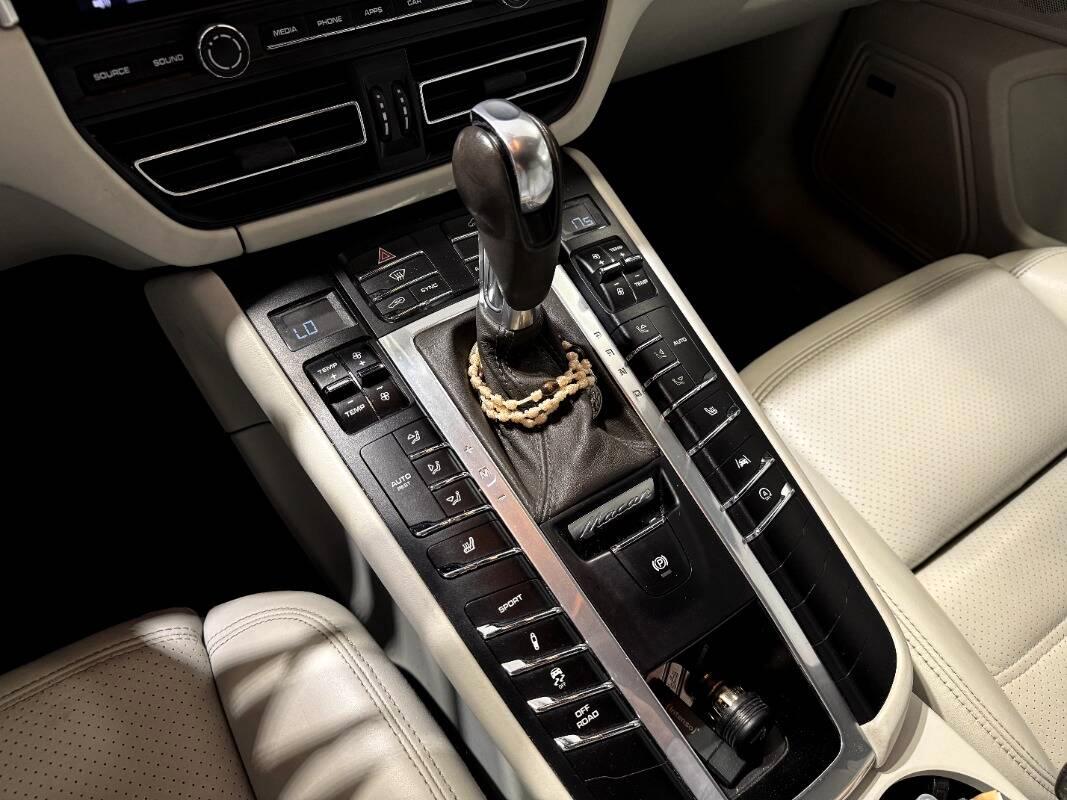 Porsche Macan 2.0 245cv pdk