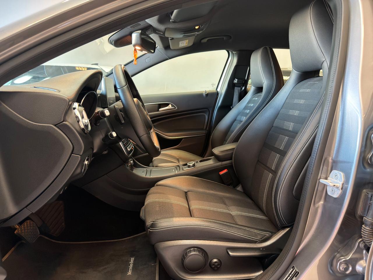 Mercedes-benz GLA 180 d Automatic Premium