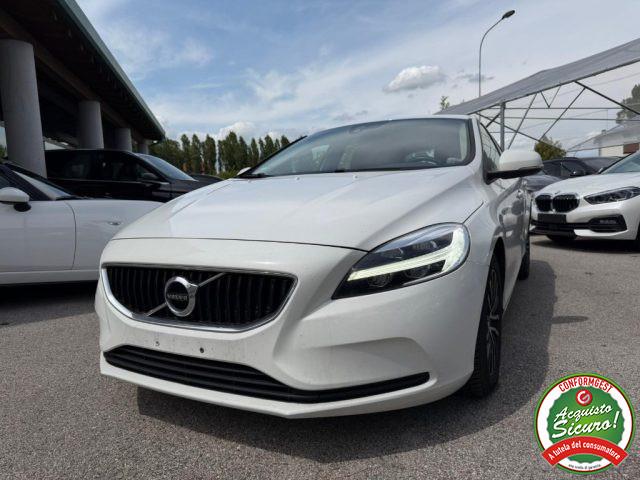 VOLVO V40 D2 Momentum Navi Led