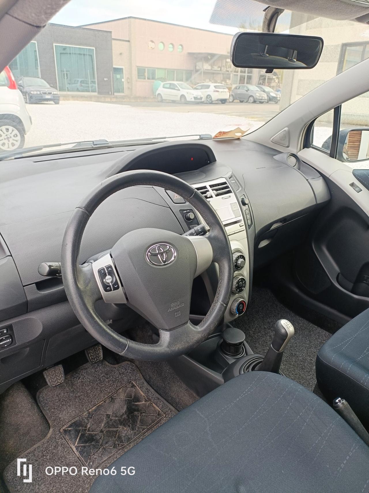 Toyota Yaris 1.3 5 porte Sol