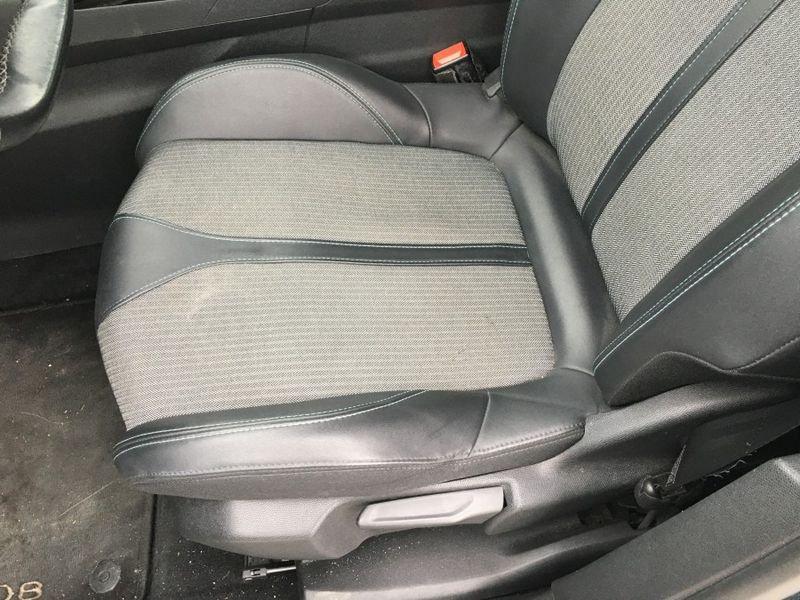 Peugeot 3008 BlueHDi 130 EAT8 Allure Pack PROMOZIONE