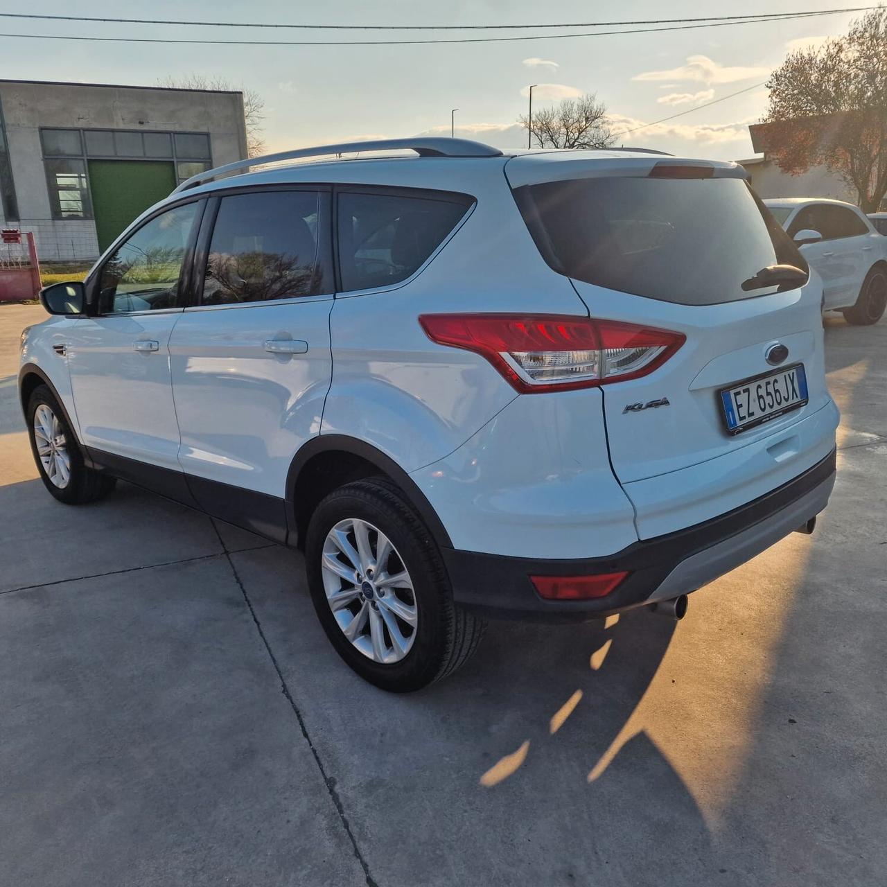Ford Kuga 2.0 TDCI 120 CV S&S 2WD Titanium