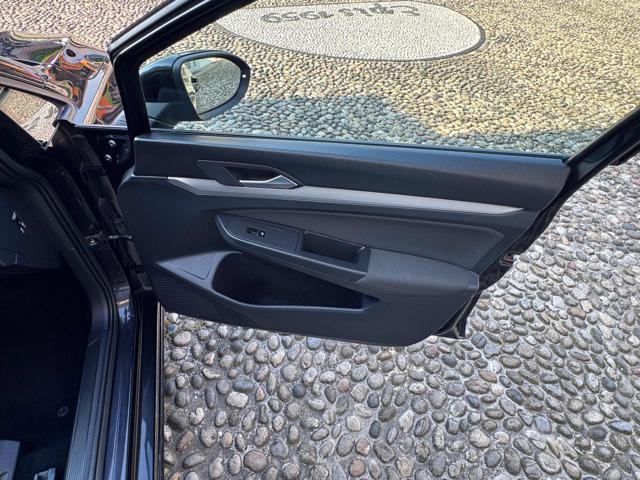 VOLKSWAGEN Golf 1.0 eTSI EVO DSG Life