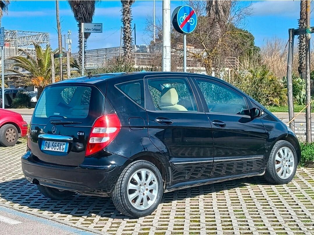 Mercedes-benz A 200 DIESEL - CAMBIO AUTOMATICO NEOPATENTATI PERMUTE