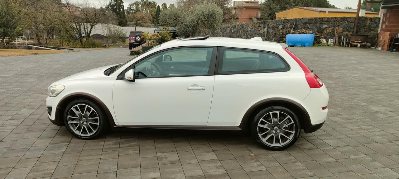 Volvo C30 D2 R-Design 1.6 diesel