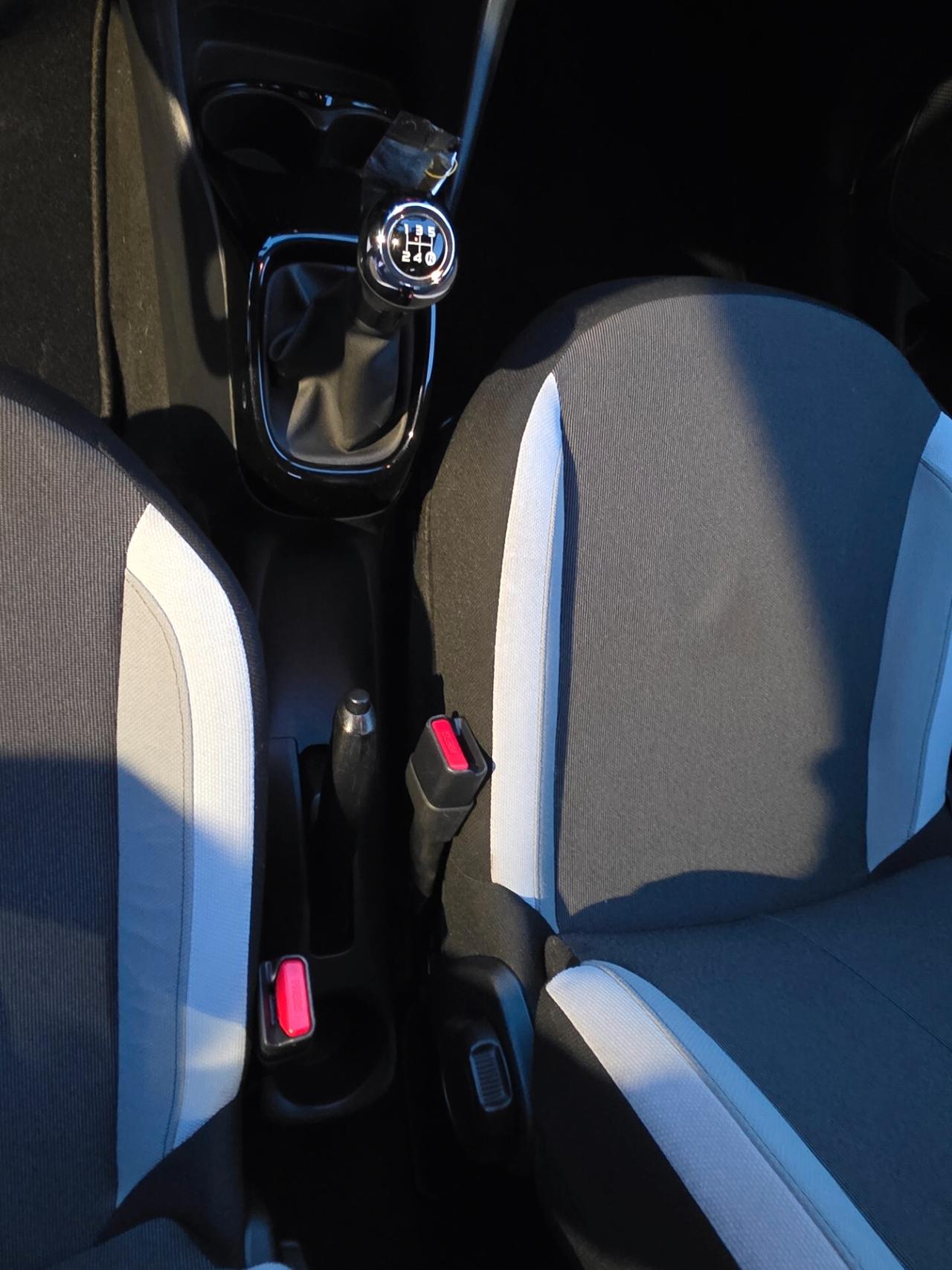 Toyota Aygo 1.0 VVT-i 69 CV 5 porte x-play