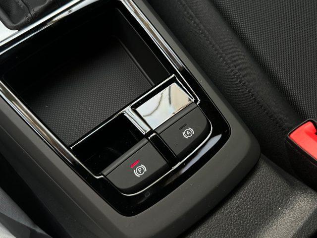 AUDI Q2 35 TDI quattro S tronic S line Edition da ?399,00