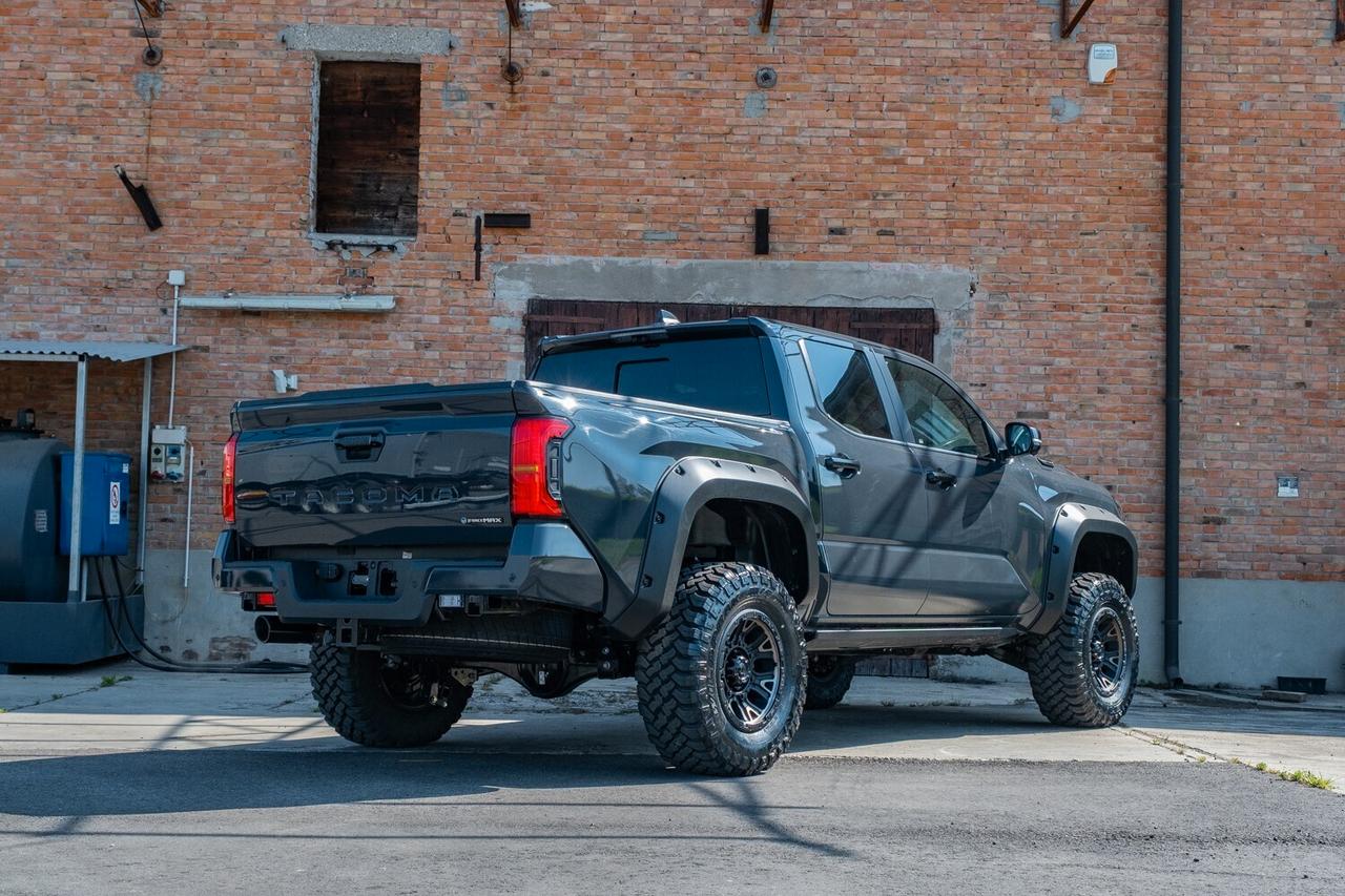 Toyota Tacoma LIMITED 2.4 i-Force HYBRID 4x4 THUNDERSTORM