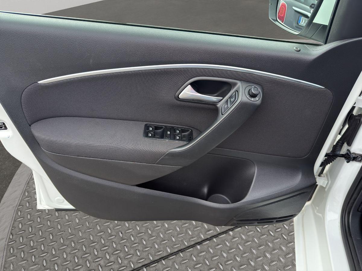 VOLKSWAGEN - Polo - 1.4 TDI 5p.BlueMotion Technology TETTO APRIBILE