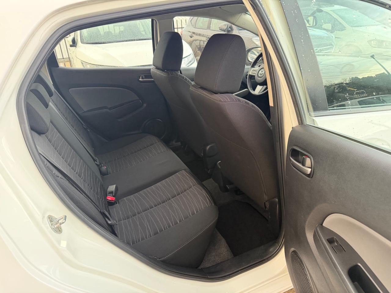 Mazda 2 1.3 86CV Play / 101.000KM