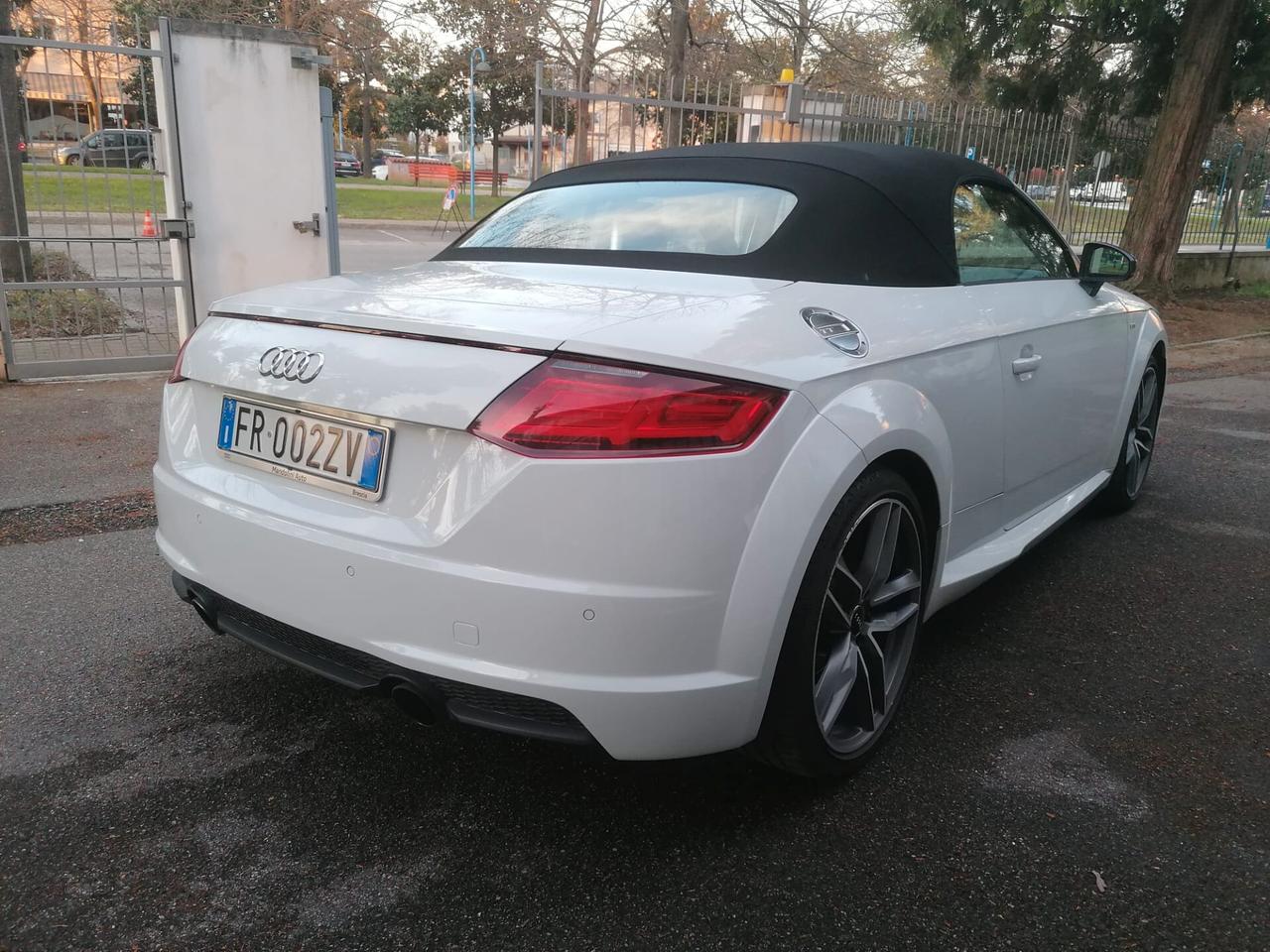 Audi TT Roadster 1.8 TFSI S tronic Design